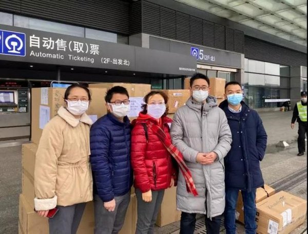 南京新百：戰疫路上 并肩同行