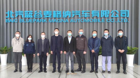 華為高管現身ARCFOX高端制造基地，首款高端智能純電SUV上市提速？
