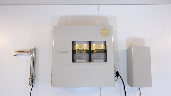 A.O.史密斯能出熱水的凈水機 實現精準控溫提升健康飲水品質