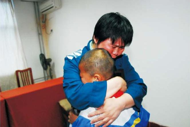 發(fā)現(xiàn)愛 構(gòu)筑家丨九巨龍情系“亞孤兒”