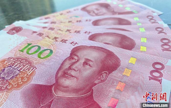 上調存款利率！年末，這些銀行“拼了”