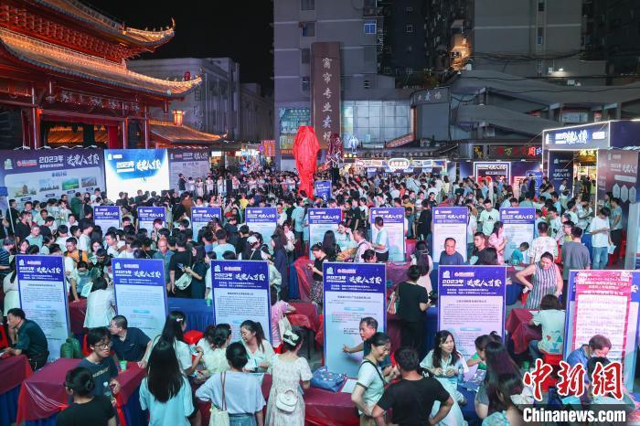 多個全國性會議 釋放重要信號