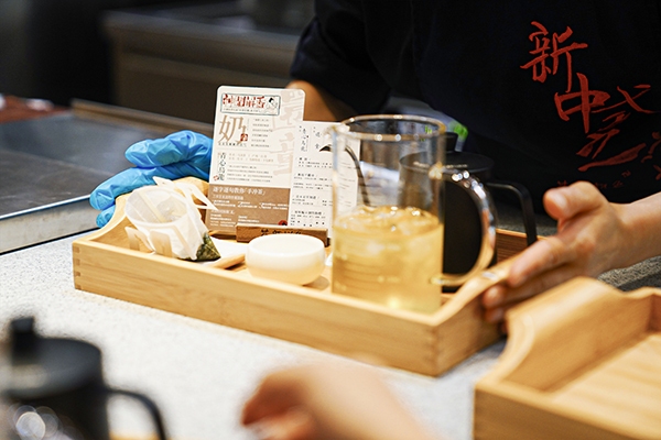茶顏悅色武漢首拓新店型 年內將開四家小神閑茶館