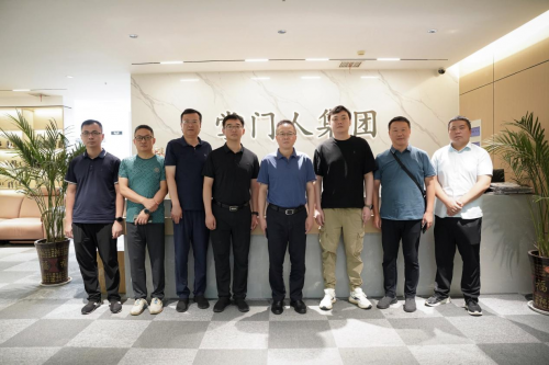 揚中市領導一行到訪掌門人傳媒集團參觀考察