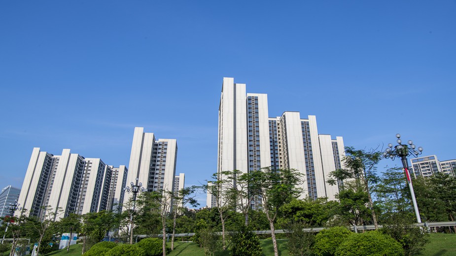 實探多地延期交付樓盤現狀：交付在即與停工項目同在 “保交付”堵點有待進一步疏通