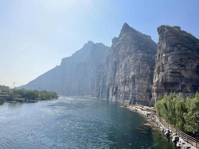 用人文關(guān)懷點(diǎn)亮希望之光 ——走進(jìn)大山深處的北京仙棲谷精神障礙托養(yǎng)中心