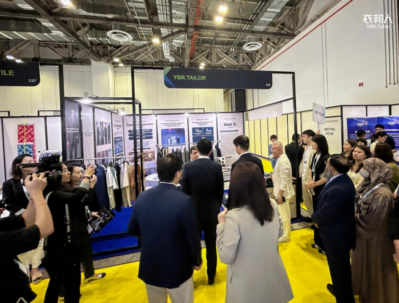 衣邦人亮相首屆新加坡亞太展