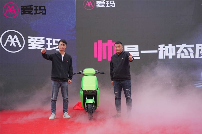 極限挑戰(zhàn) 雪山之巔，愛瑪驍龍電動車盡顯Z世代“兩輪超跑”實力