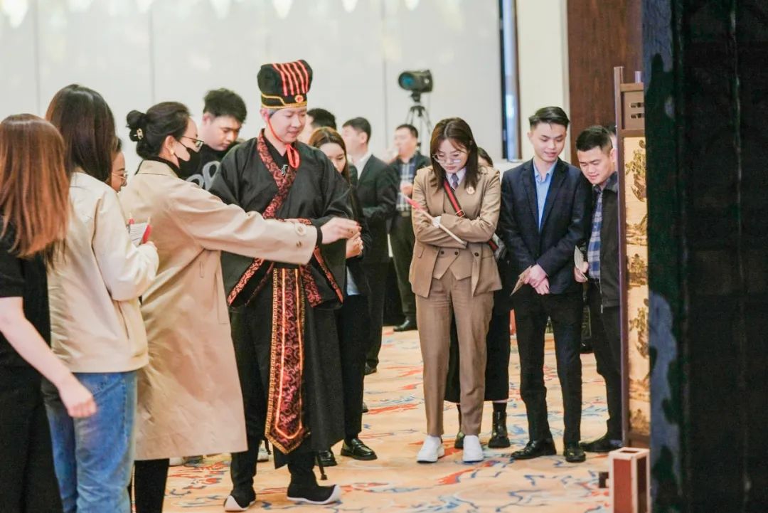 與司馬炎隔空對談、與清酒同臺競技，009新品發布會刷屏酒業朋友圈
