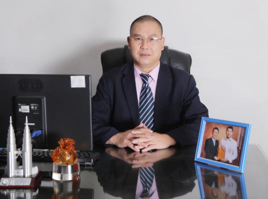 引領行業標準 鑄就民族品牌 ----記東莞市南月模具壓鑄有限公司董事長鄧南月