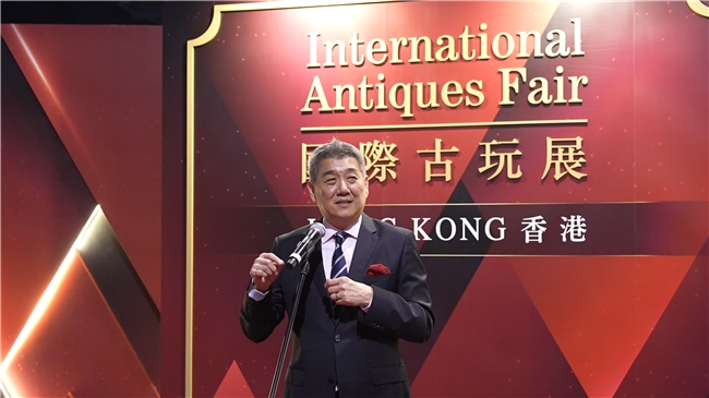 龍銘鶴現身香港國際古玩展 上演“傳承與科技”的碰撞大秀