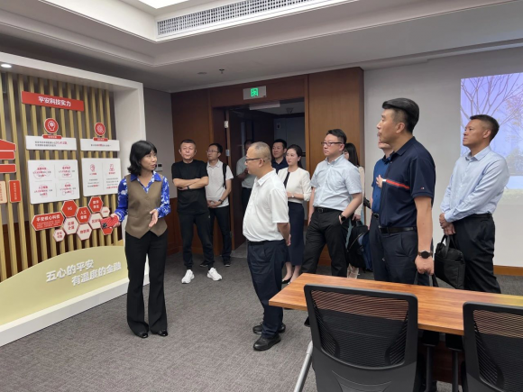 海國投集團黨委書記、董事長張國斌一行赴深圳改革開放干部學院調研交流
