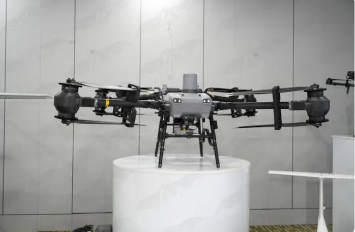 能飛無人機學院：2024年報考CAAC無人機執照的重要性！