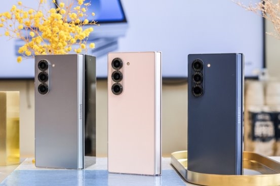Galaxy Z Fold6：AI超智能體驗折疊未來，喚起你的大屏生產力
