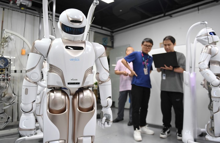 人形機器人“加速跑” 何時能進入日常生活？