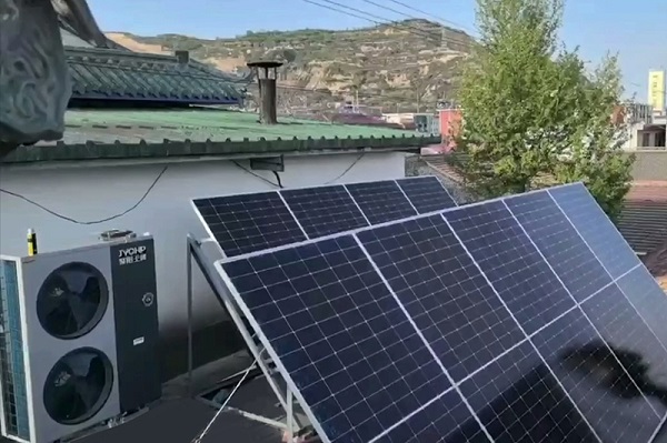 5 聚陽王牌光伏直驅熱水熱水工程.jpg