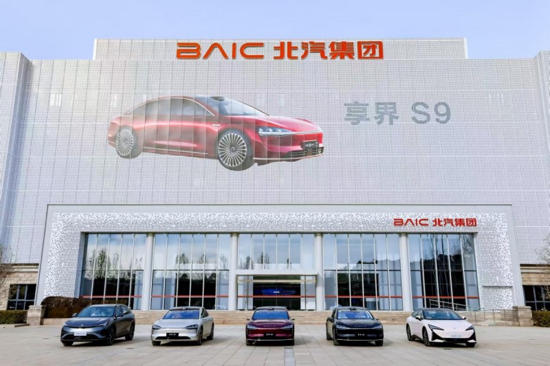 上半年銷(xiāo)量大漲139.73%，“國(guó)企新勢(shì)力”北汽藍(lán)谷從輔路駛上主路